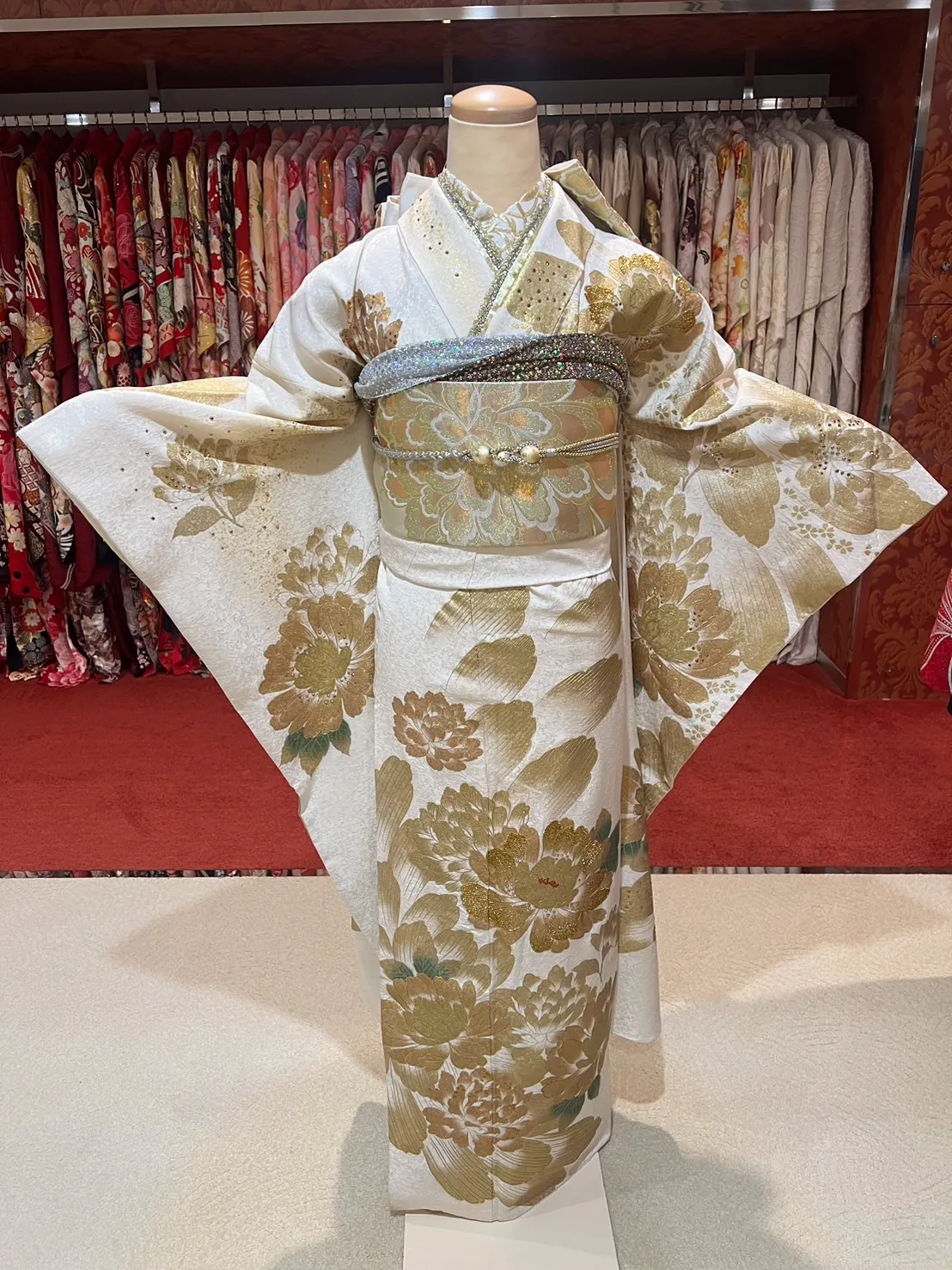 成人式　振袖　ネットレンタル　ゴールド　白　キラキラ　綺麗　豪華　人気