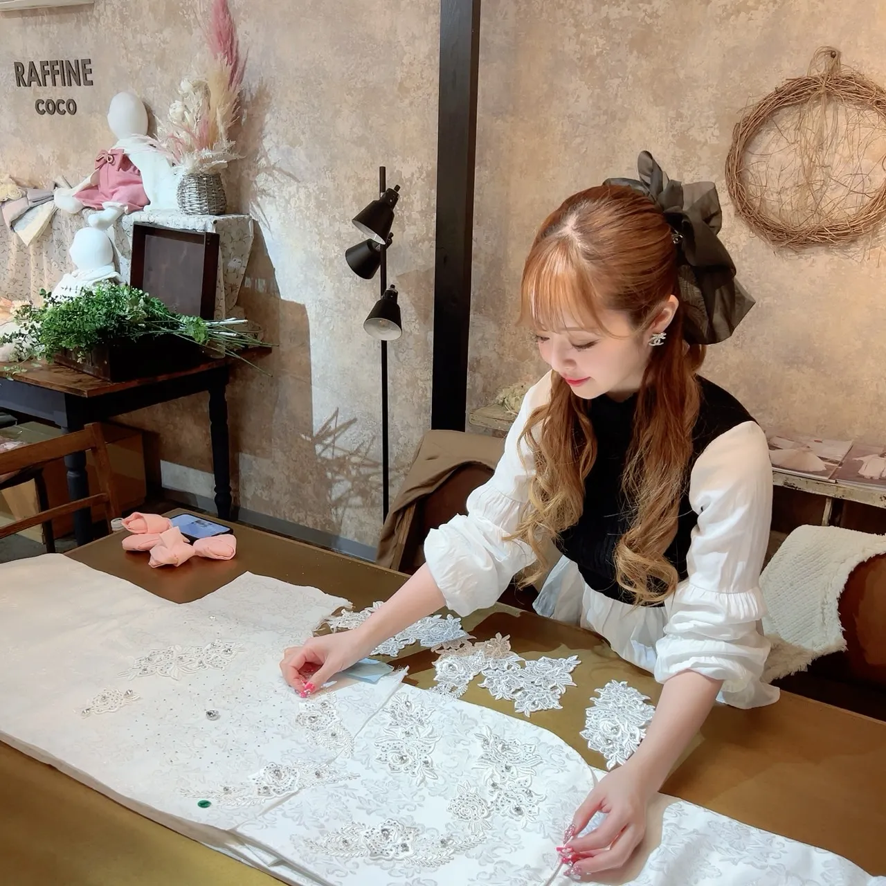 振袖　ヘップバーン　かわいい　キラキラ　一番　制作風景