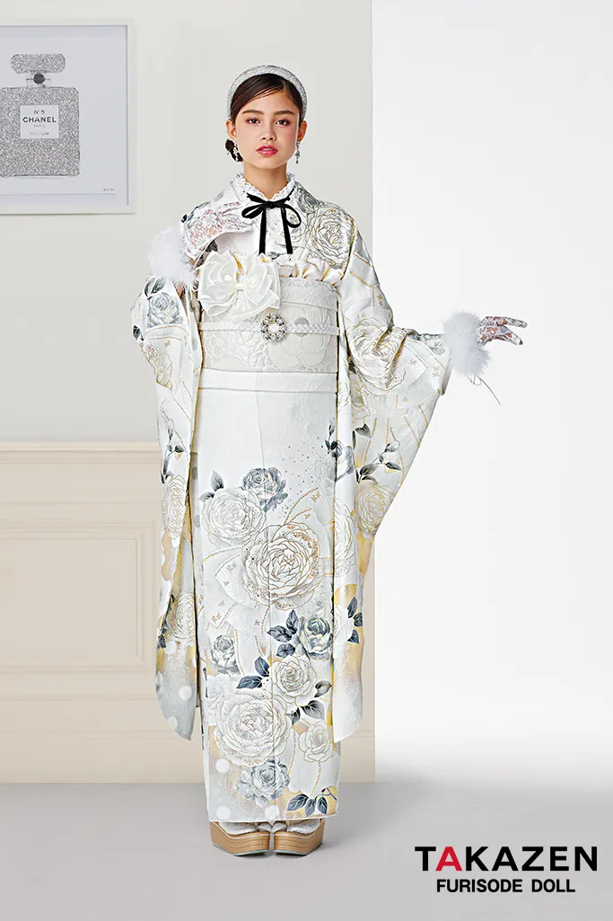 成人式　レンタル　振袖　可愛い　今どき　ヘップバーン　シャネルカラー　白色の振袖　ドレス振袖