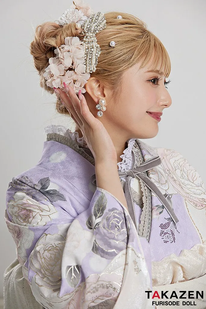 成人式　レンタル　振袖　可愛い　今どき　ヘップバーン　シャネルカラー　紫の振袖　パープルの振袖　白色の振袖　ドレス振袖