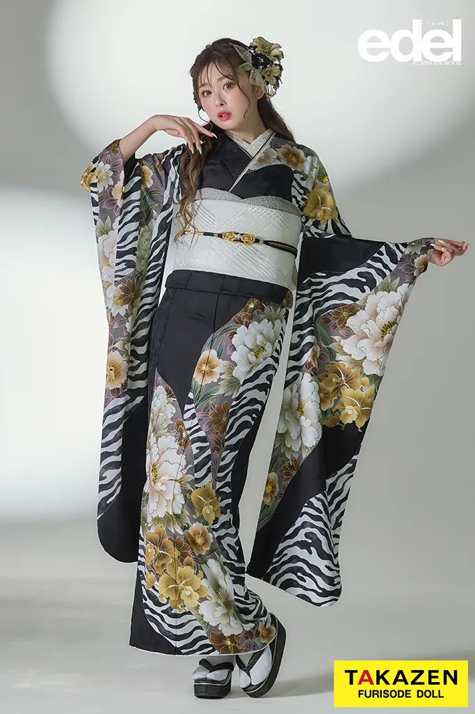 ゆうちゃみ振袖 人気 モード系