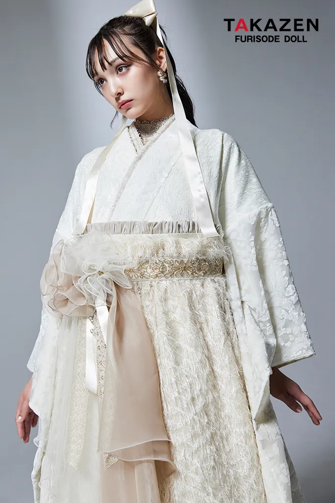 香川るな　袴　卒業式　ネットレンタル　ホワイト　白色袴　シックな袴　ドレス袴　ふんわりスカート　パニエ