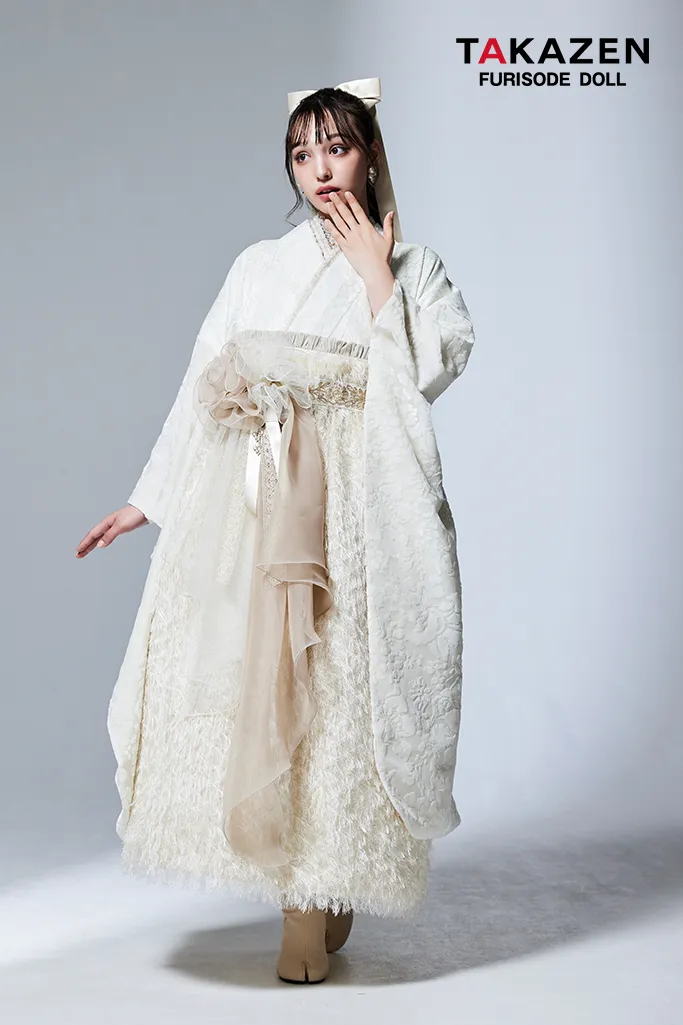 香川るな　袴　卒業式　ネットレンタル　ホワイト　白色袴　シックな袴　ドレス袴　ふんわりスカート　パニエ