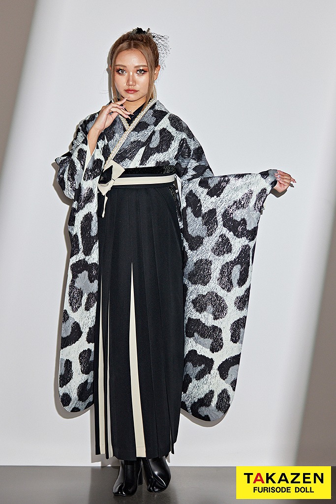 かっこいい　袴　おしゃれ　目立つ　ギャル　