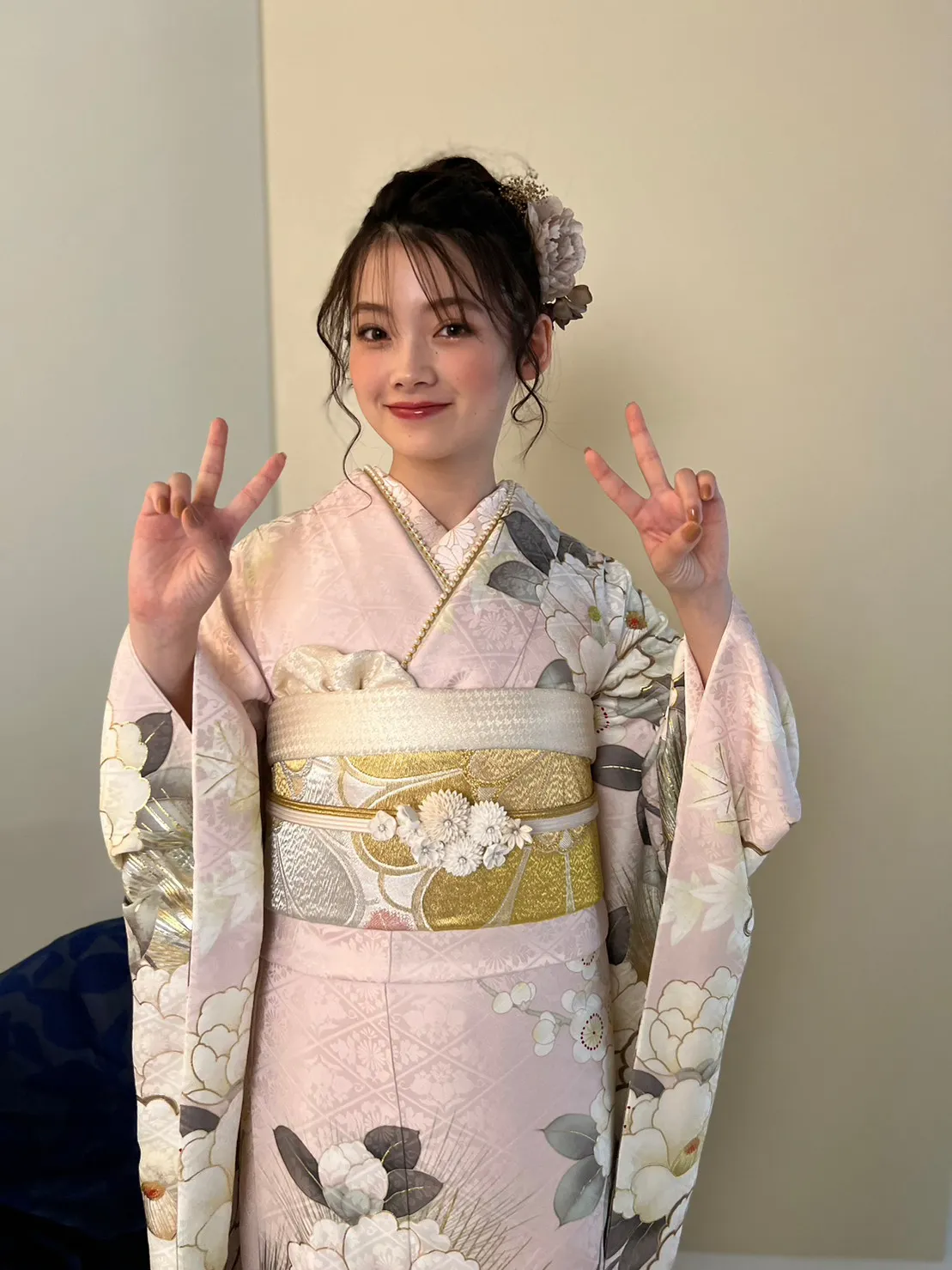 成人式　レンタル　振袖　可愛い　今どき　くすみカラー　オフショット　南琴奈