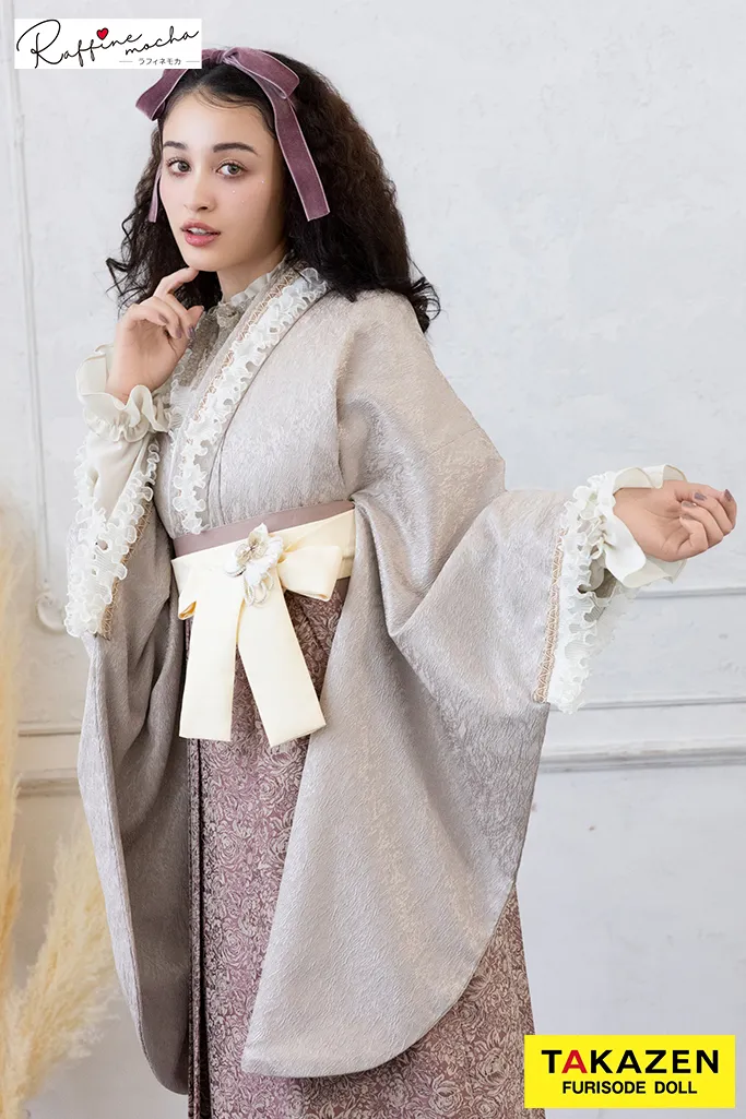 卒業式　袴　オシャレ袴　可愛い　個性的な袴　誰とも被らない袴　フリル袴　FURISODEDOLL　TAKAZEN