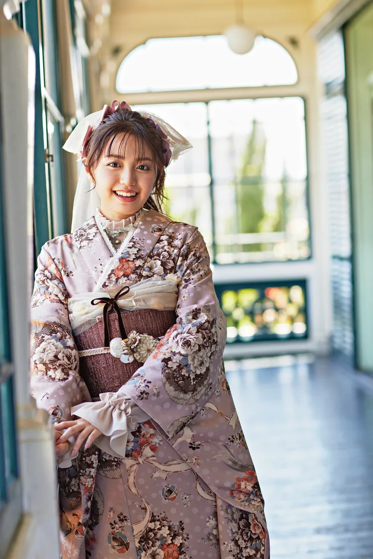 成人式振袖　くすみ　レトロ