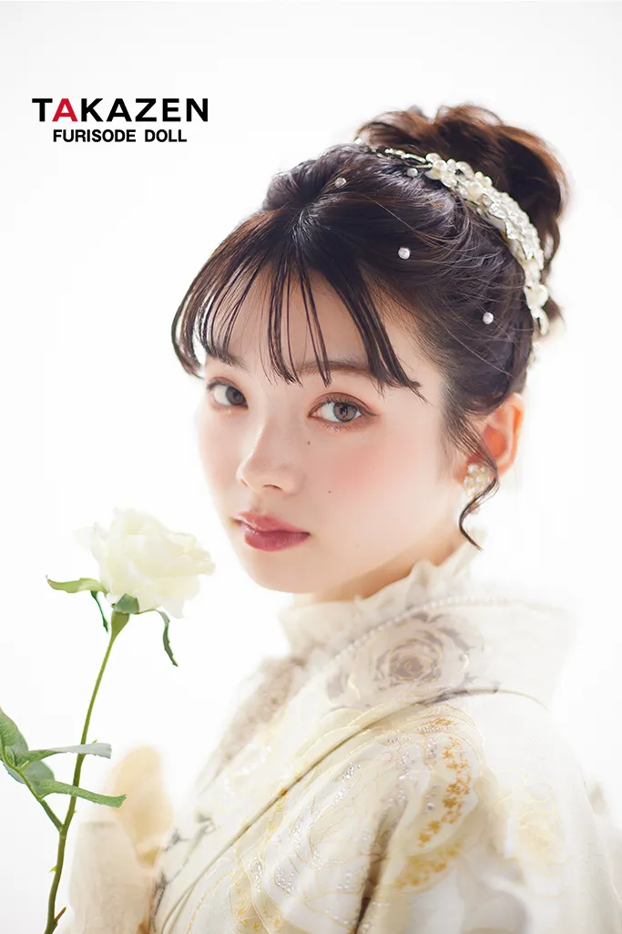 成人式　振袖　LOOKBOOK 　オシャレ　可愛い　ヘップバーン　シャネルカラー　キラキラ　リボン　ドレス調