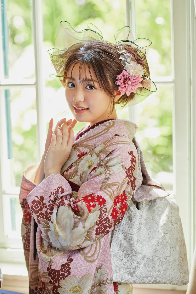 成人式振袖　くすみ　レトロ