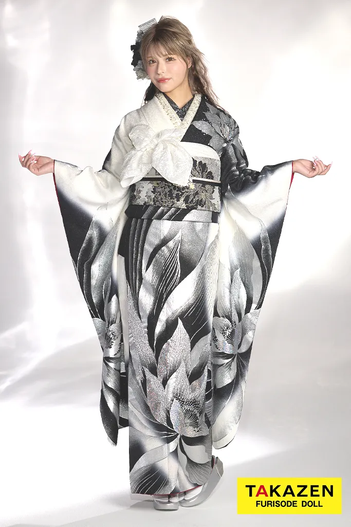 TAKAZEN　振袖レンタル　モード　キラキラ　派手　セクシー　ラグジュアリー　目立つ　人とかぶらない　シルバー