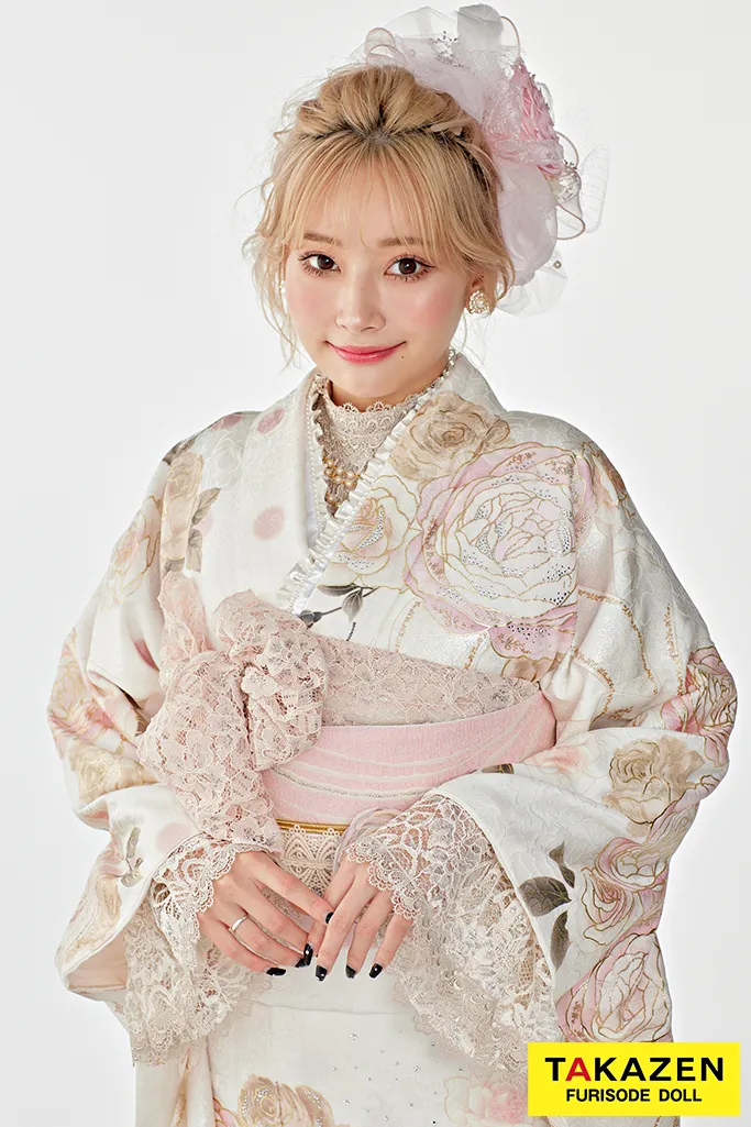 成人式　振袖　可愛い　ヘップバーン　キラキラ　リボン　ドレス調　誰ともかぶらない　人気