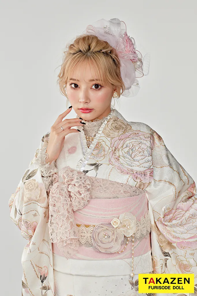 成人式　振袖　可愛い　ヘップバーン　キラキラ　リボン　ドレス調　誰ともかぶらない　人気