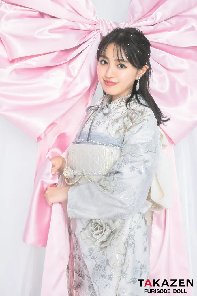 成人式　振袖　可愛い　人とかぶらない　リボン　パール　洋風振袖　キラキラ　