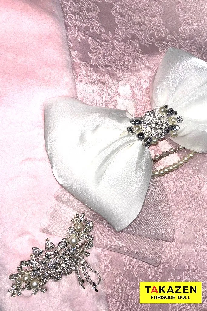 成人式　振袖　ピンク　可愛い　キラキラ　リボン　ふわふわ　ガーリー