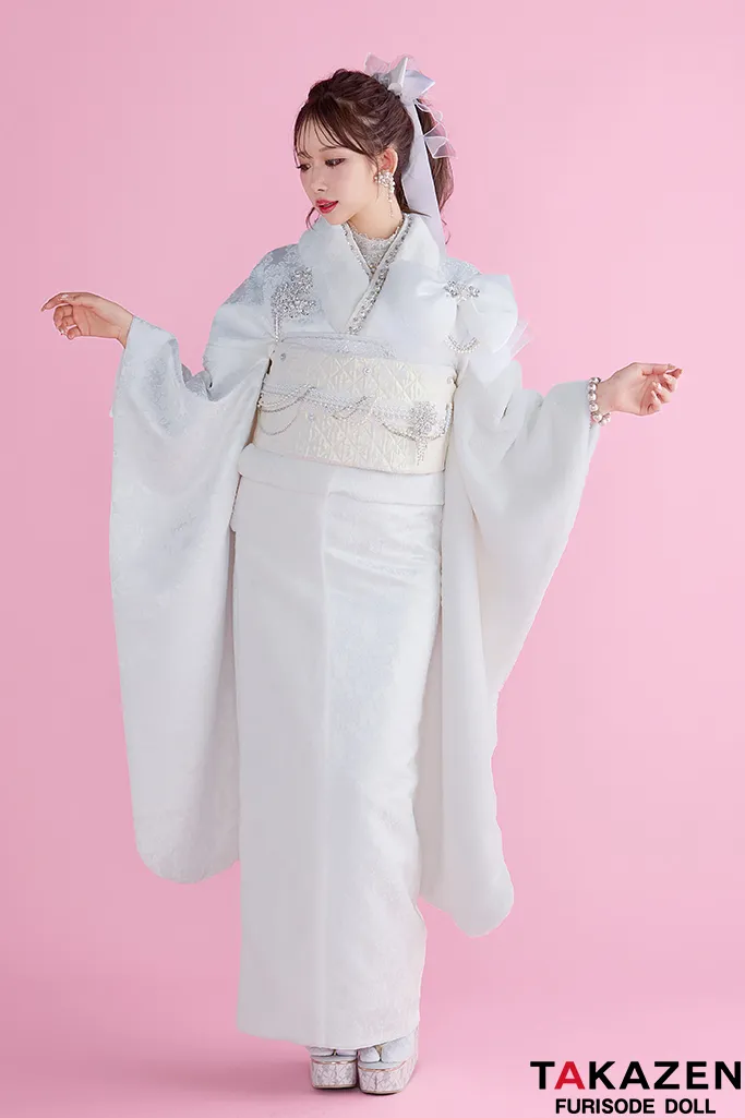 成人式　振袖　ホワイト　可愛い　キラキラ　リボン　ふわふわ　エレガント