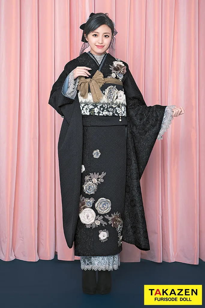 成人式　振袖　黒色　ネットレンタル　おしゃれ　目立つ