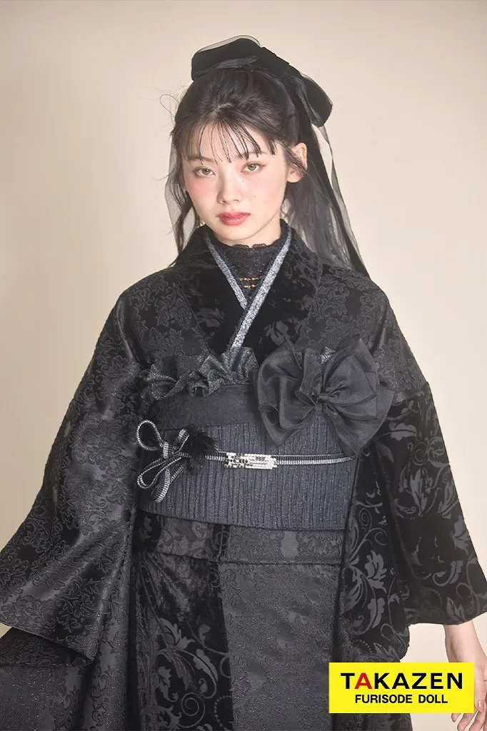 成人式　振袖　黒色　人とかぶらない　誰ともかぶらない　ブラック