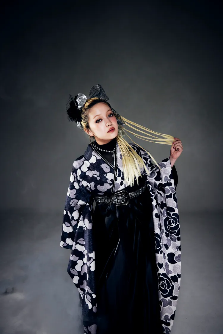 卒業式　袴　おしゃれ　エイプ　カモフラ柄　レザー袴