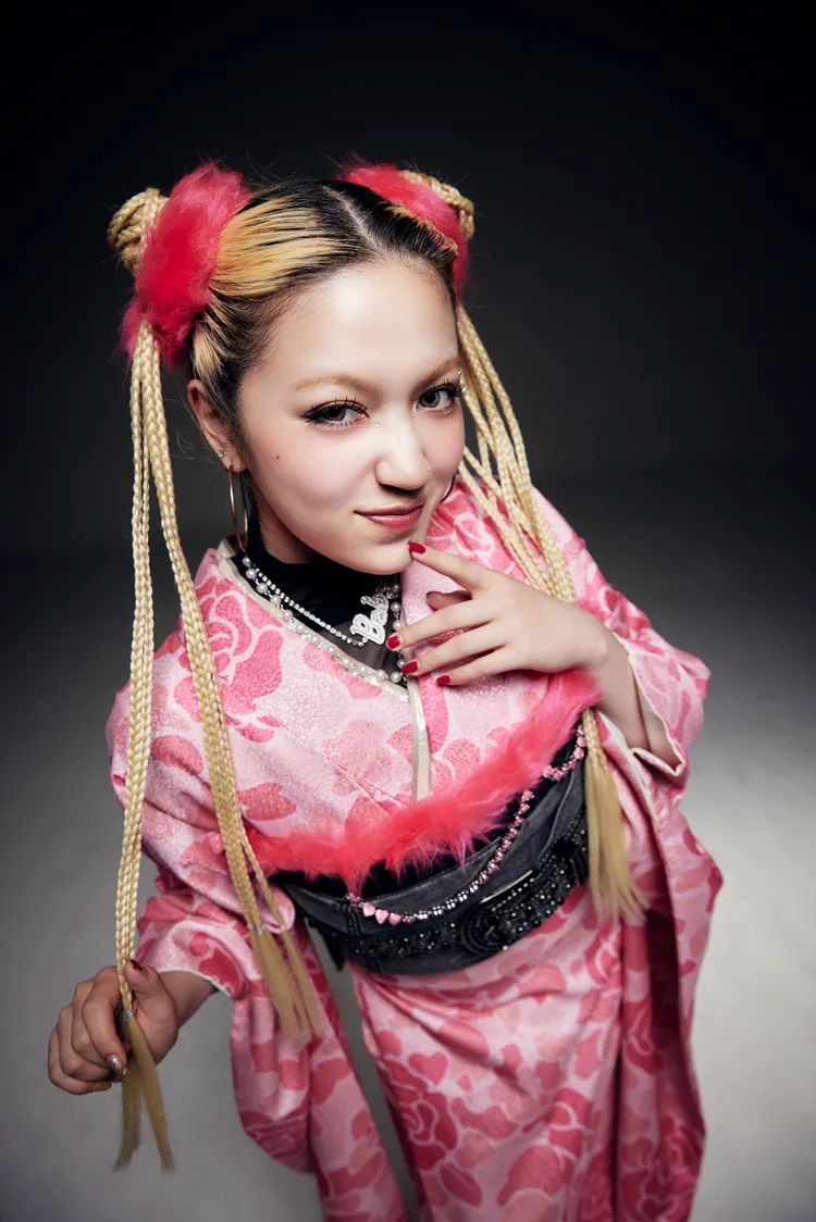 成人式　振袖　おしゃれ　エイプ　ピンク