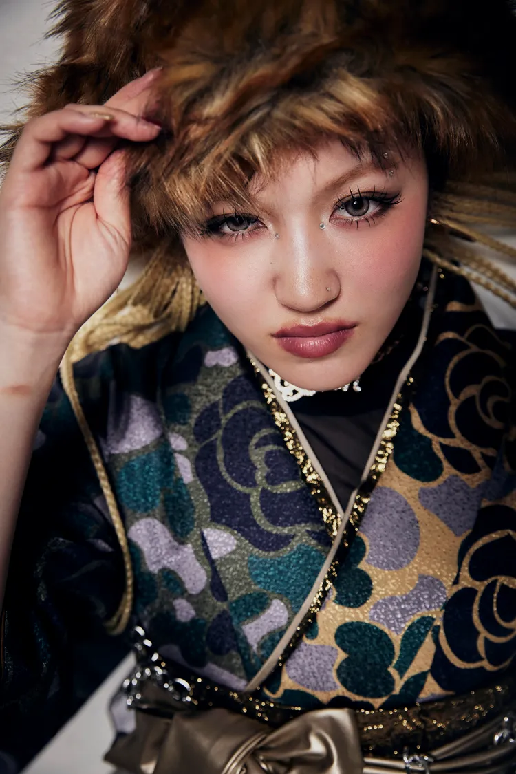 卒業式　袴　おしゃれ　エイプ　カモフラ柄