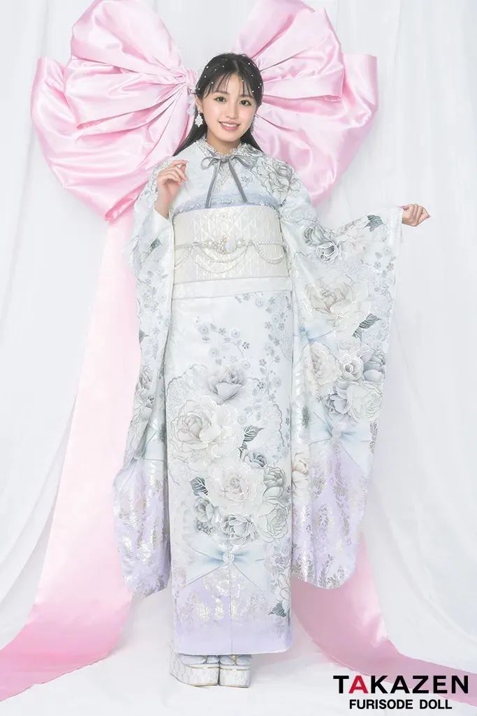 成人式　振袖　ヘップバーンシリーズ　かわいい　オシャレ　　キラキラ　ラグジュアリー　セクシー