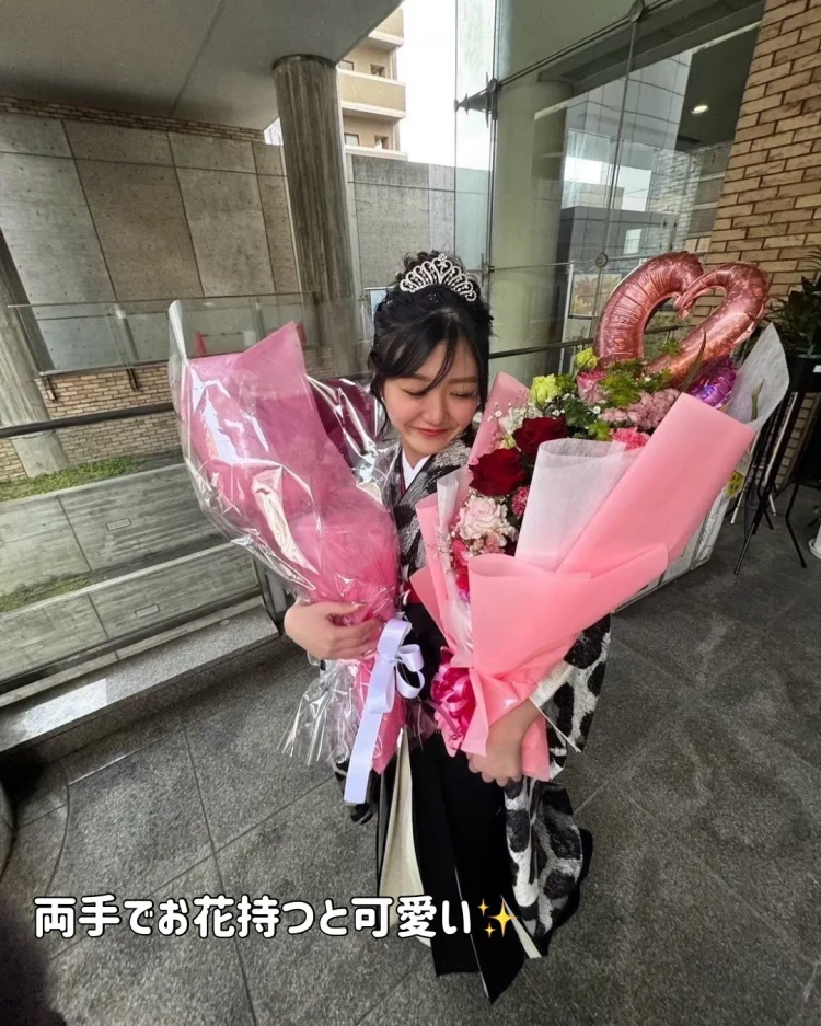 卒業式　袴　レンタル　かわいい　お客様写真　袴フォト　花束フォト