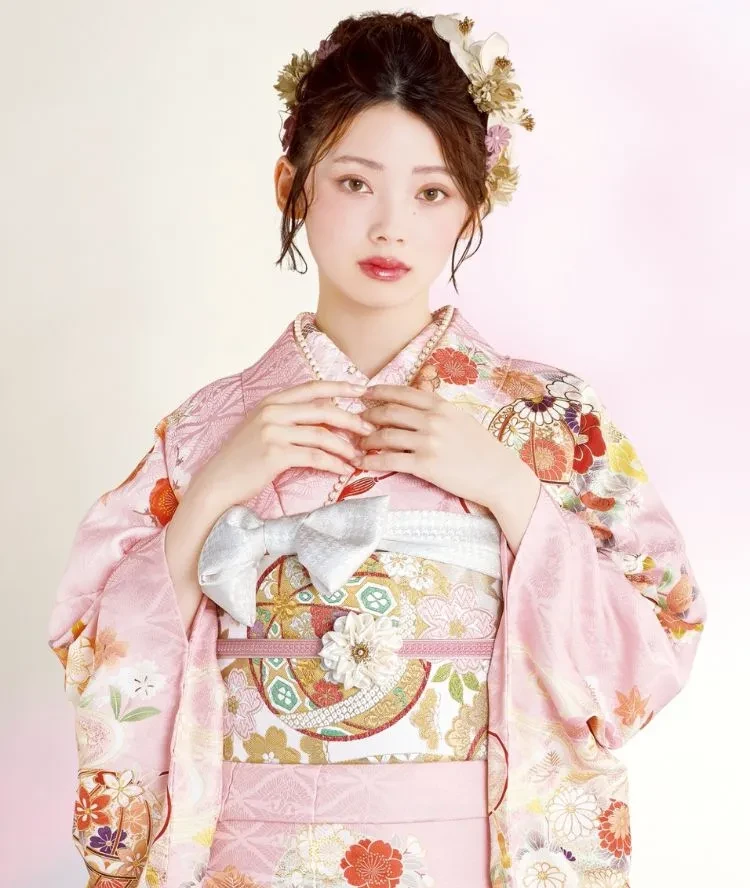 成人式の振袖で王道きれいめの古典柄振袖をお探しの方におすすめ