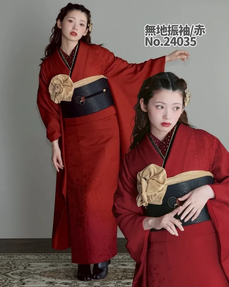 赤色の無地振袖コーデ シンプルな着物
