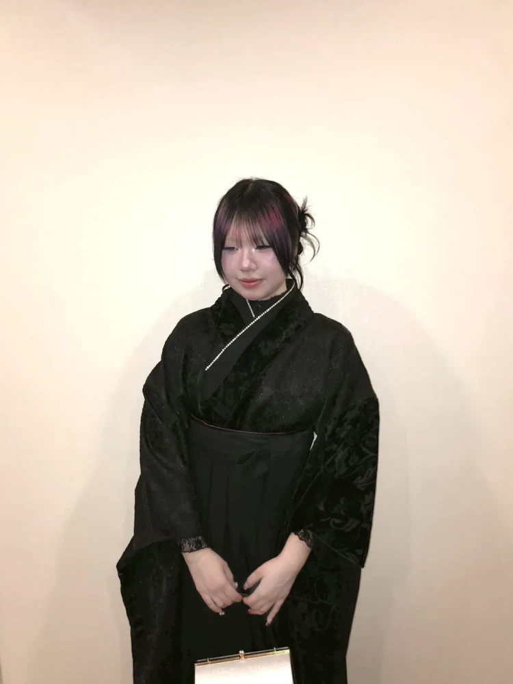 おしゃれな袴を着たくて、探していたらフリソデドールさんしかいませんでした！